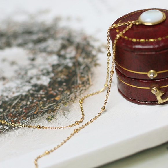 NEW 18K Gold Plated Vintage Retro Mother of Pearl Lolita Oval Pendant Necklace - Picture 7 of 11